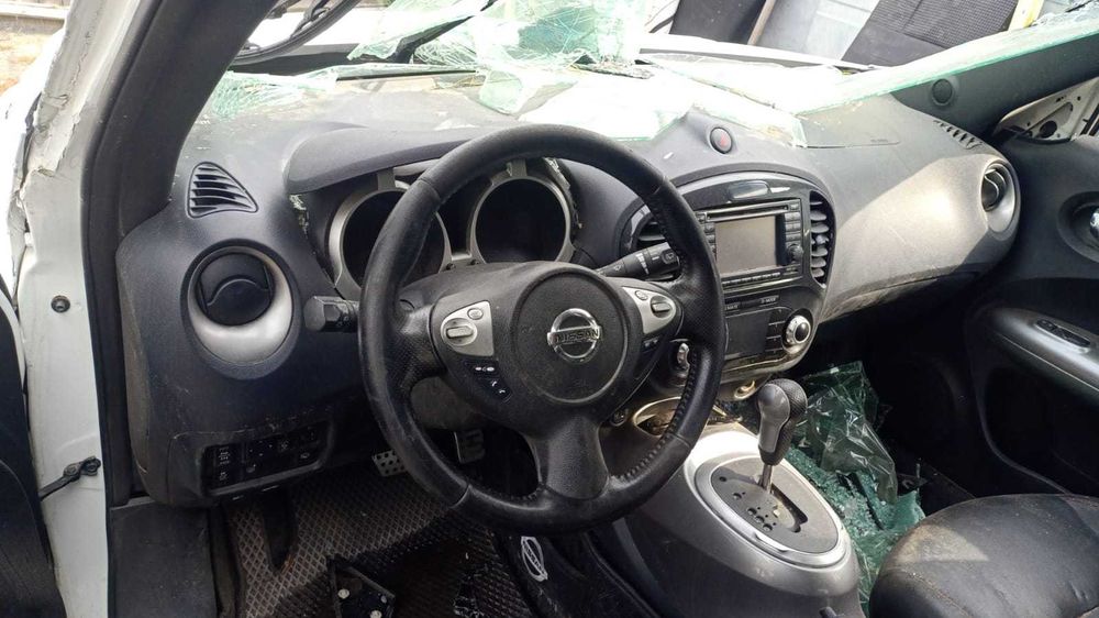 Салон панель аэрбаги салон обшивки Ниссан Жук Nissan Juke 1,6 турбо
