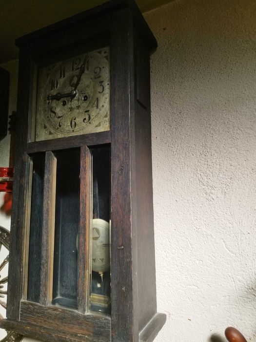 Продавам старинен часовник