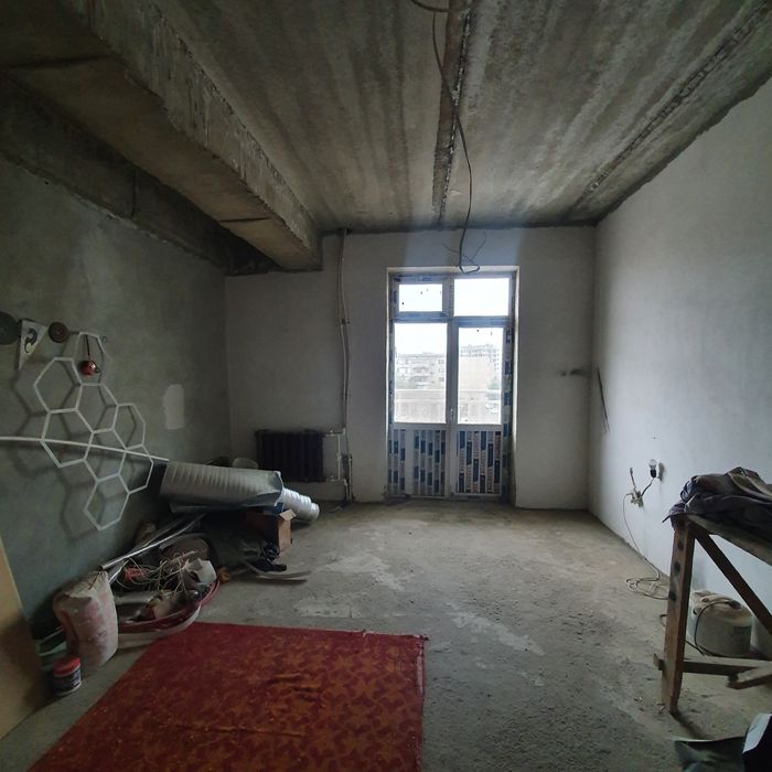 3 xonali uy sotiladi