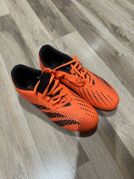 Бутсы адидас предатор