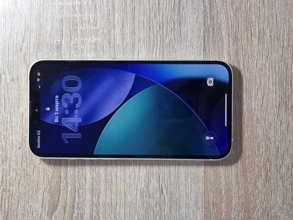 iPhone 13 128GB в идеальном состоянии