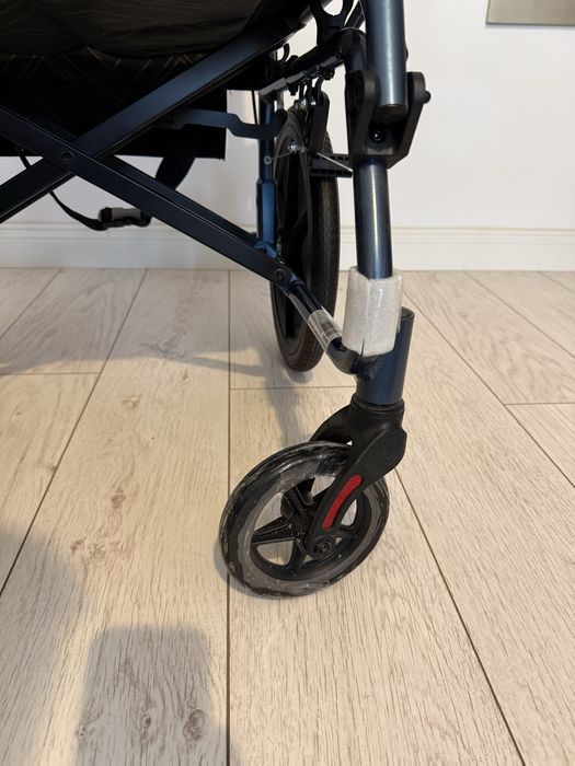 Căruciur cu rotile pliabil, nou