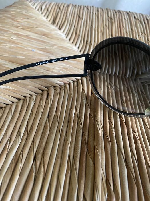 Фирменные солнцезащитные очки с кристаллами