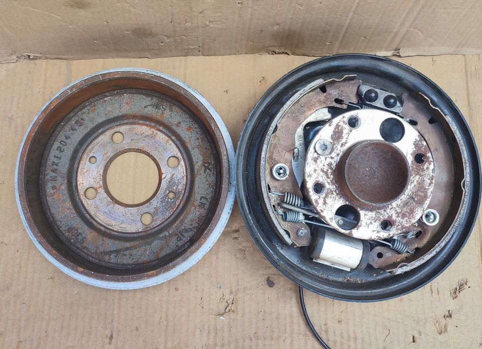 Tambur frana spate Dacia Logan 3 saboti stanga dreapta