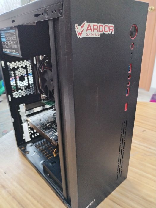 Продам комп начального уровня.