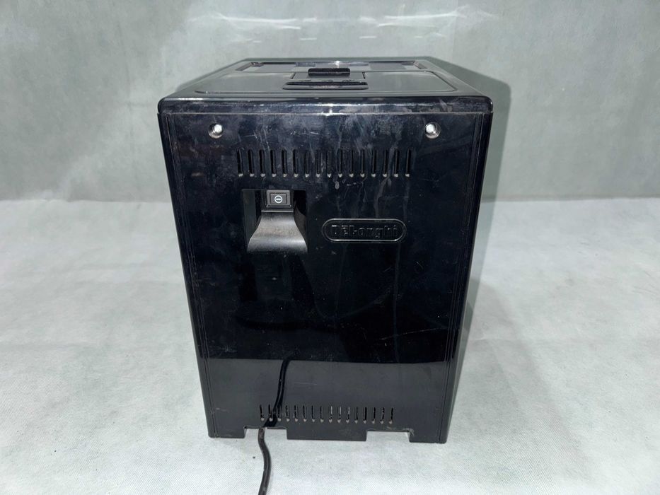 Кафемашина - Delonghi Eletta plus ECAM 44.620.S