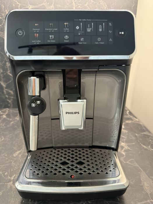 Philips Series 3300 автоматична кафемашина.