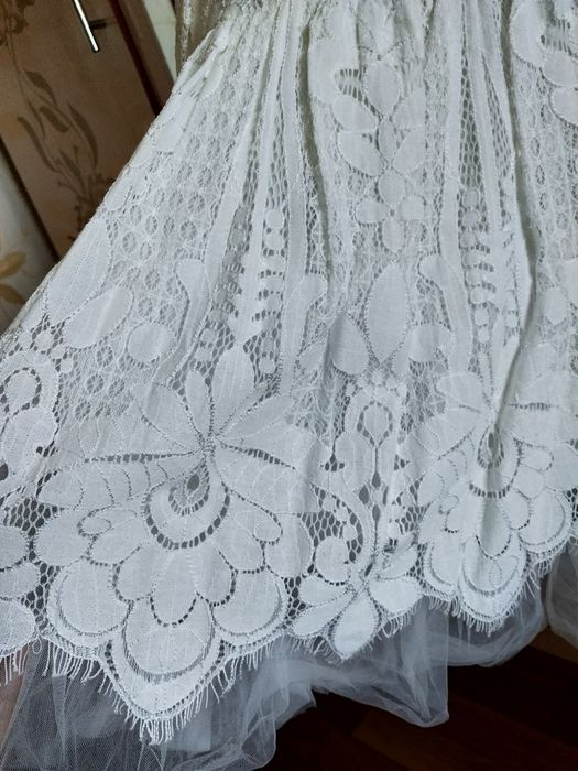 Платье гипюровое