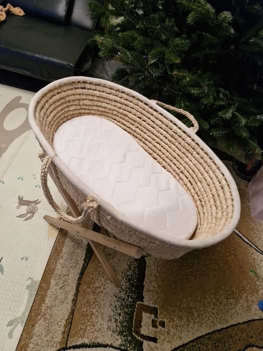 Cos bebeluși impletit manual/pat bebelusi