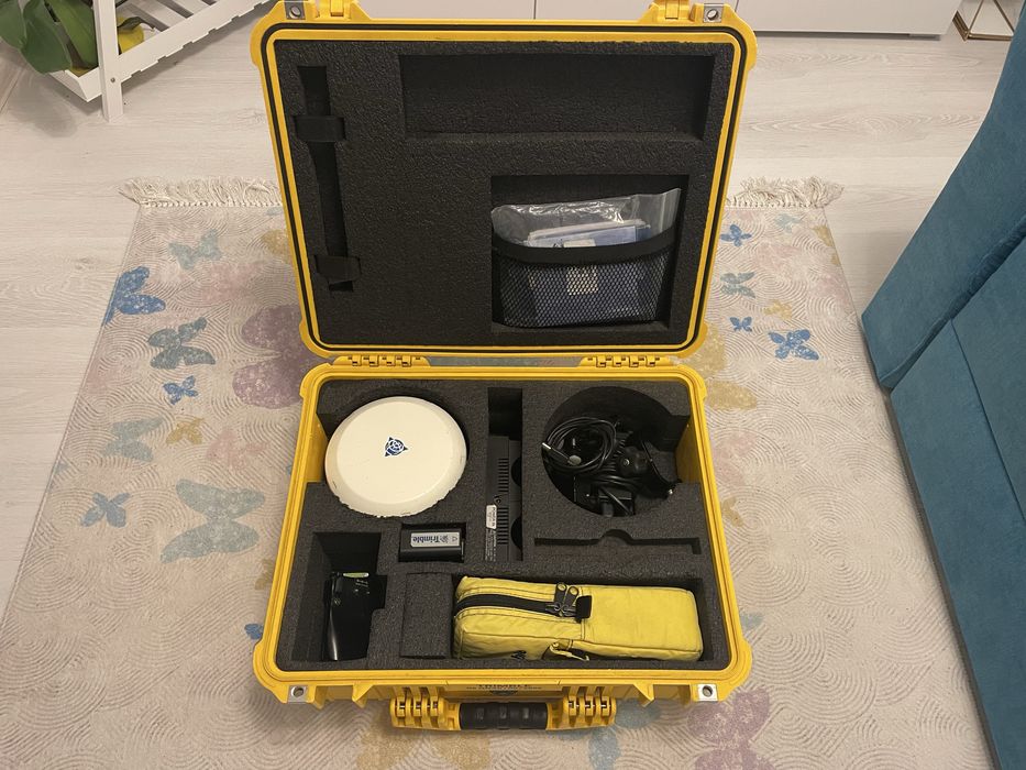 GPS GNSS RTK Trimble R4 V2