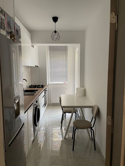 Închiriez apartament, strada Rezervelor
