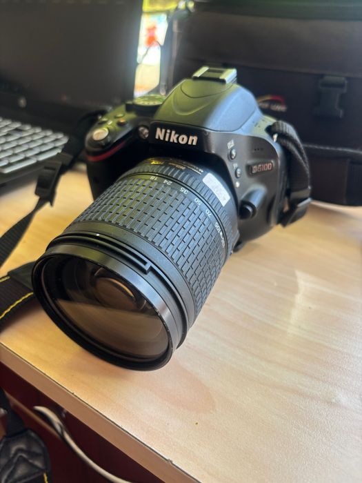 Aparat foto Nikon D5100