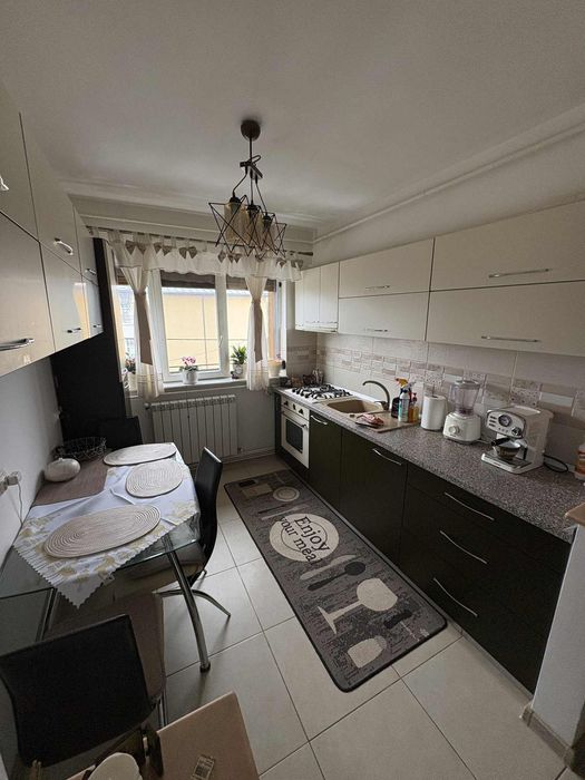 Vând apartament 2 camere Dărmănești, Bacău