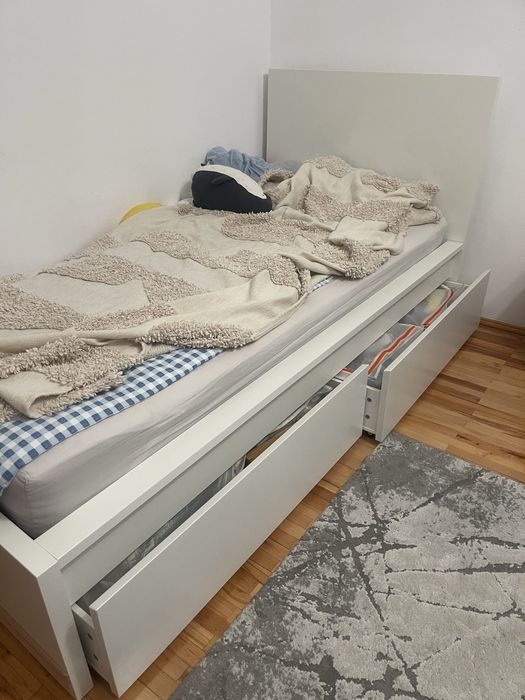 Pat IKEA- MALM 90x200 + saltea inclusa