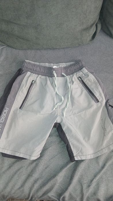 Български полиестрови къси панталонки