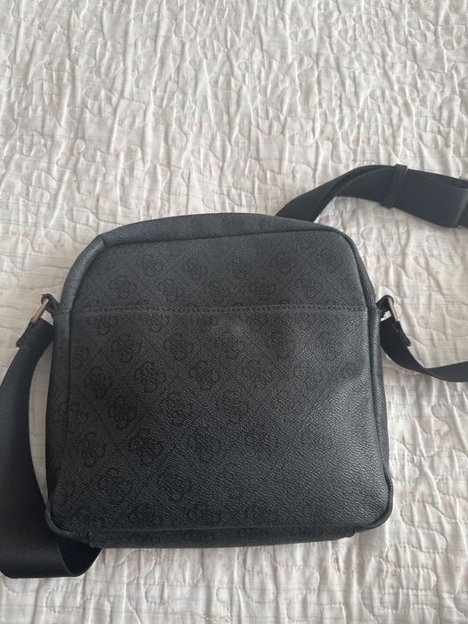 Продам барсетку сумку Гесс Guess