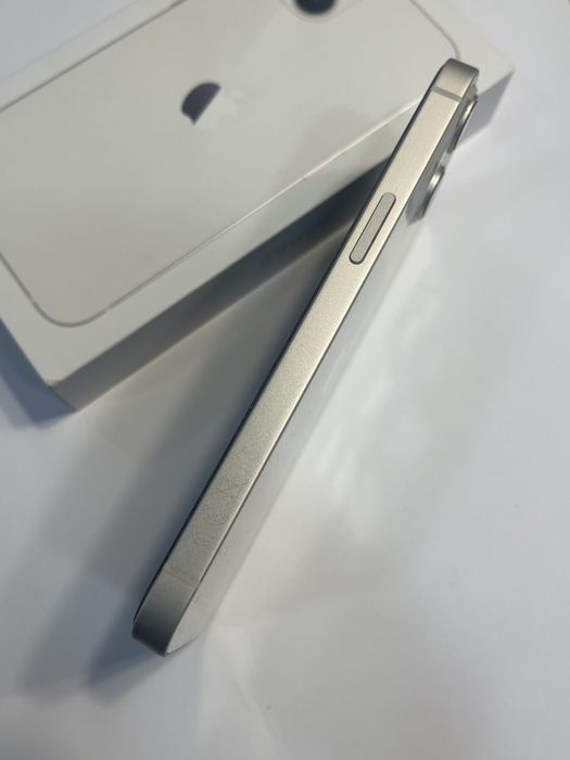 iPhone 13 ALB / 128 GB / Bateria 93%