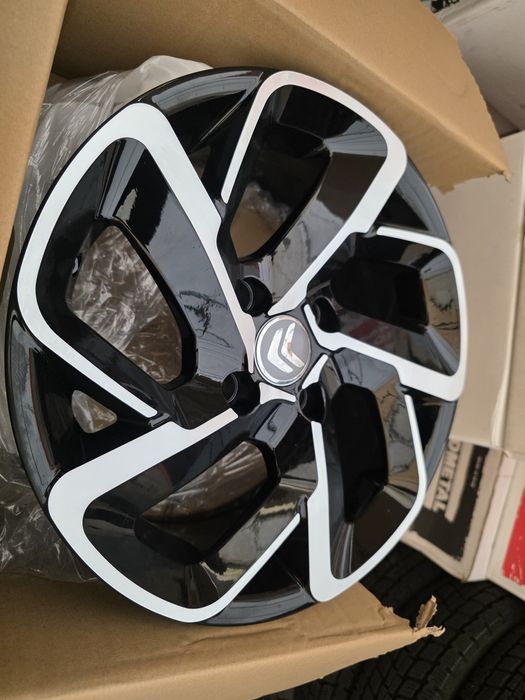 Jante de aliaj pentru Peugeot-citroen pe 15 marca silver line