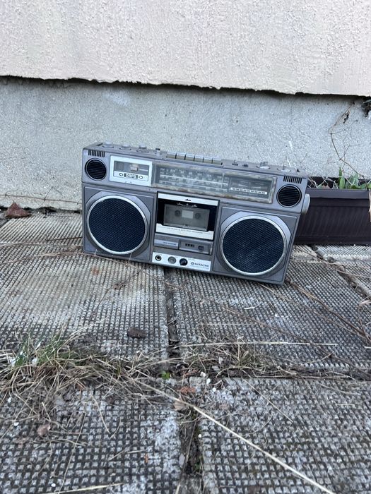 Ретро касетофон Hitachi – винтидж радио/касетен плейър