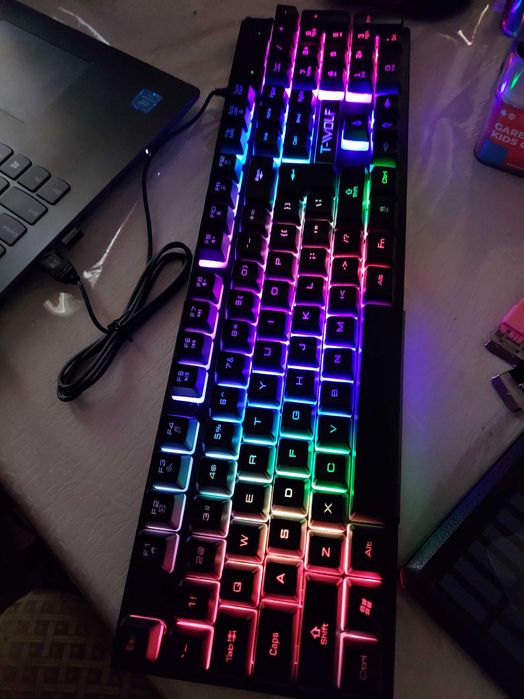 Новая! Игровая клавиатура и мышка с подсветкой RGB качества супер