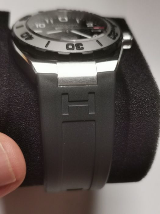 Hamilton Khaki Navy Sub - като нов