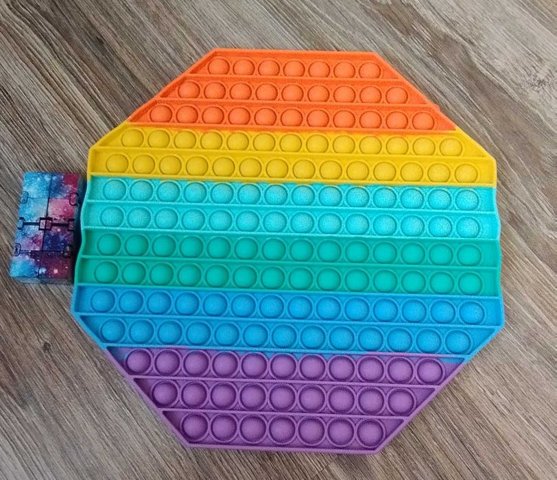 Антистрес играчка попит и фиджет