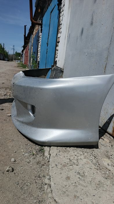 Продам передний бампер