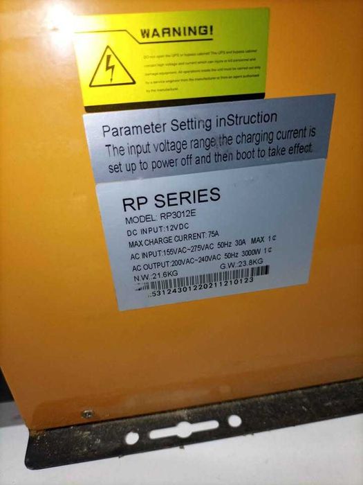 Kit fotovoltaic(Baterie,invertor,regulator incarcare)