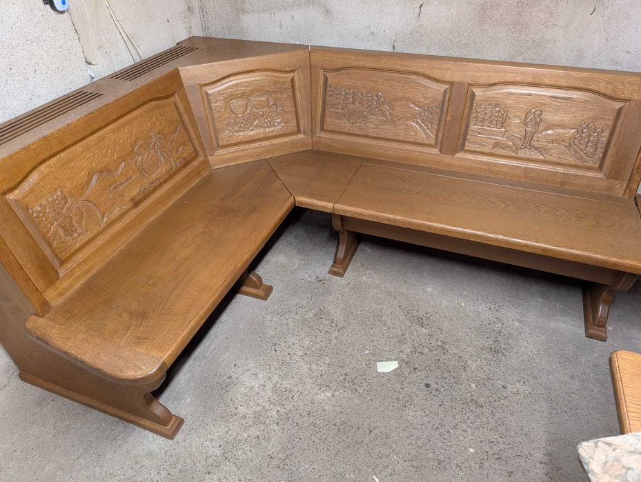 Масивен кухненски ъгъл в комплект с маса и столове, дърворезба