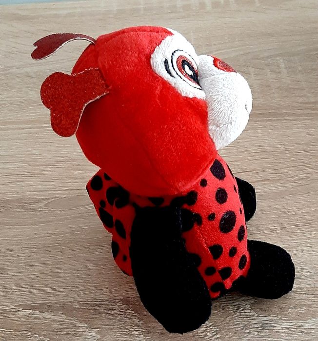 плюшени играчки и книжки