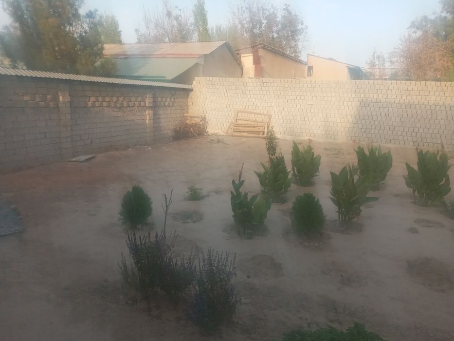 Uy sotiladi srochniy