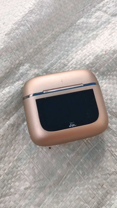 Jbl naushnik sotiladi