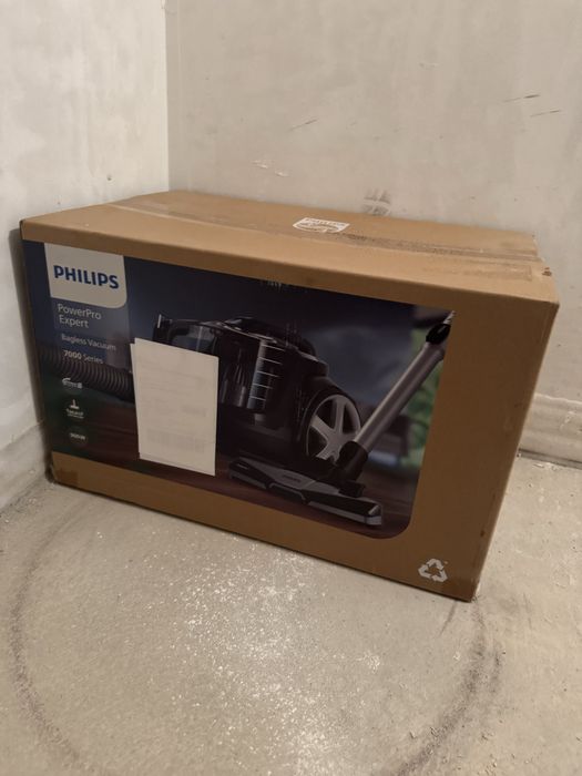 Philips прахосмукачка НОВО