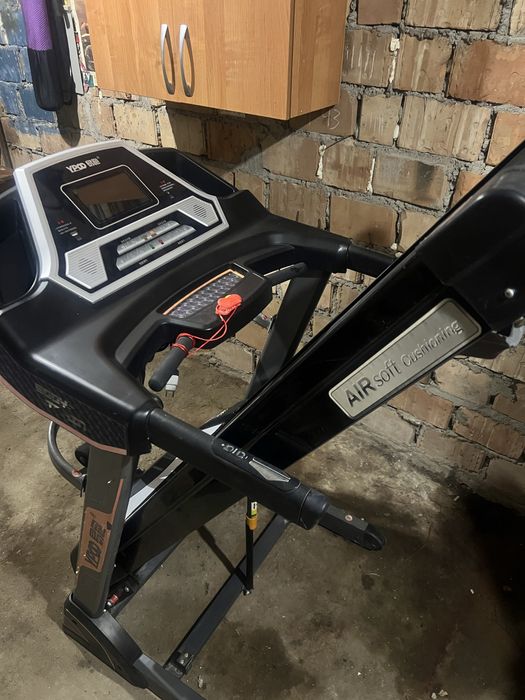 Продам беговую дорожку