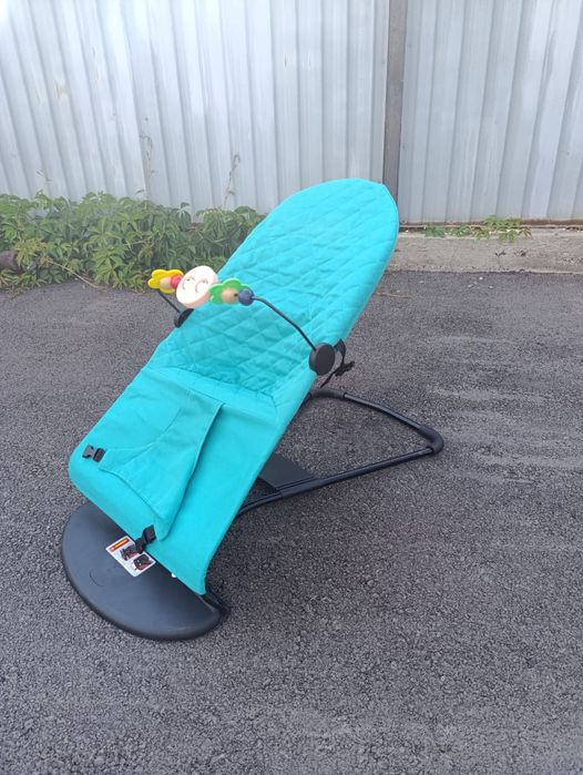 Продаю детскую коляску,манеж,шезлонг