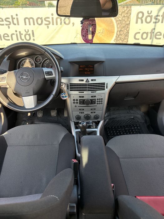 Vând Opel Astra H 2009 1.7 CDTI