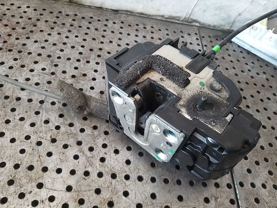 Broasca usa stanga spate nissan qashqai j10