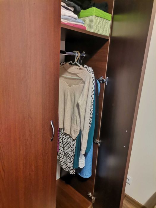 Dulap de haine dormitor