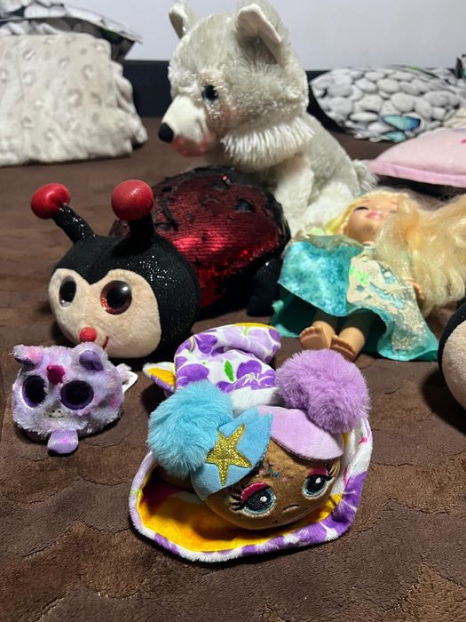 Jucării fete păpuși și zâna cu bagheta cu aripi mișcatoare