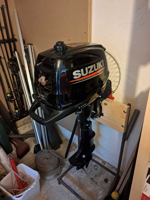 Двигател за лодка Сузуки