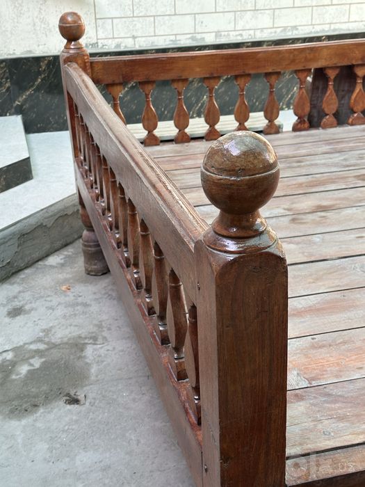 Tapchan krovat mustahkam xaqiqiy yong’oqdan yasalgan O’LCHAMI 2 ga 3