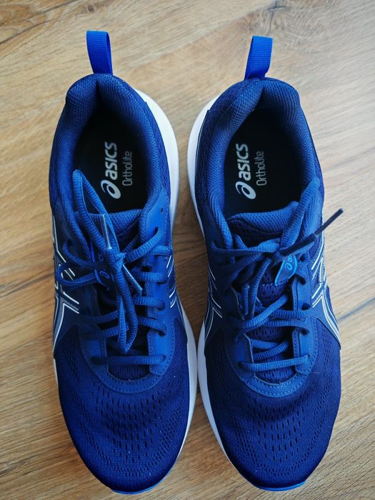 Adidasi alergare Asics NOI