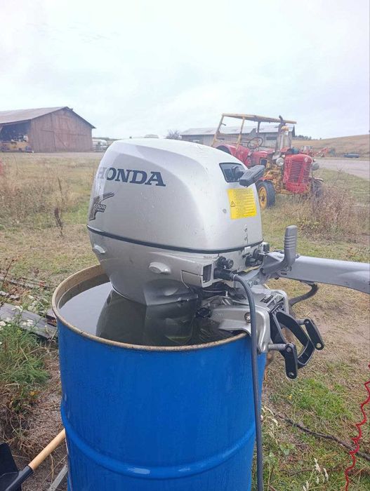 Тритактов двигател Honda