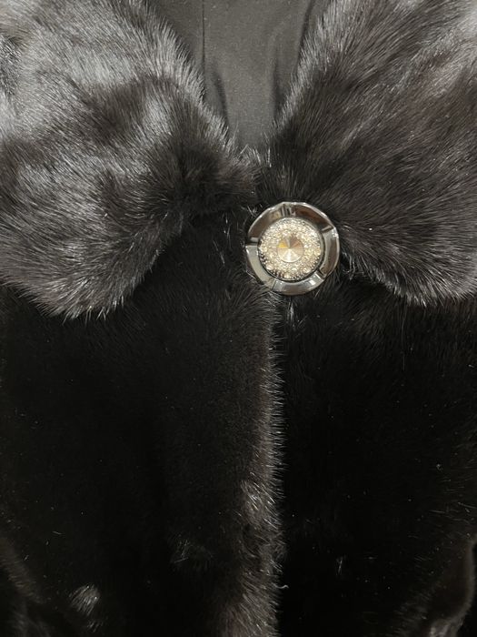 Продаю шубу ниже колен