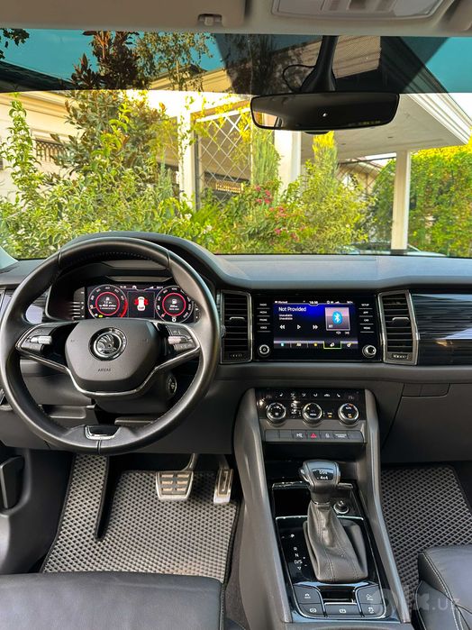Full Skoda Kodiaq Style в лучшем цвете Brilliant Silver Metallic