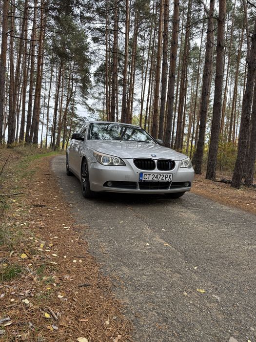 Продавам личния си автомобил