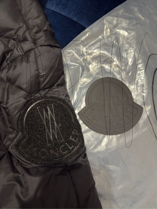 Geaca Moncler masura M | in stoc | - Standardsuprem