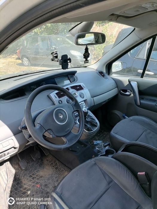 Dezmembrez Scenic 2 1.5 dci 106 cp euro 4