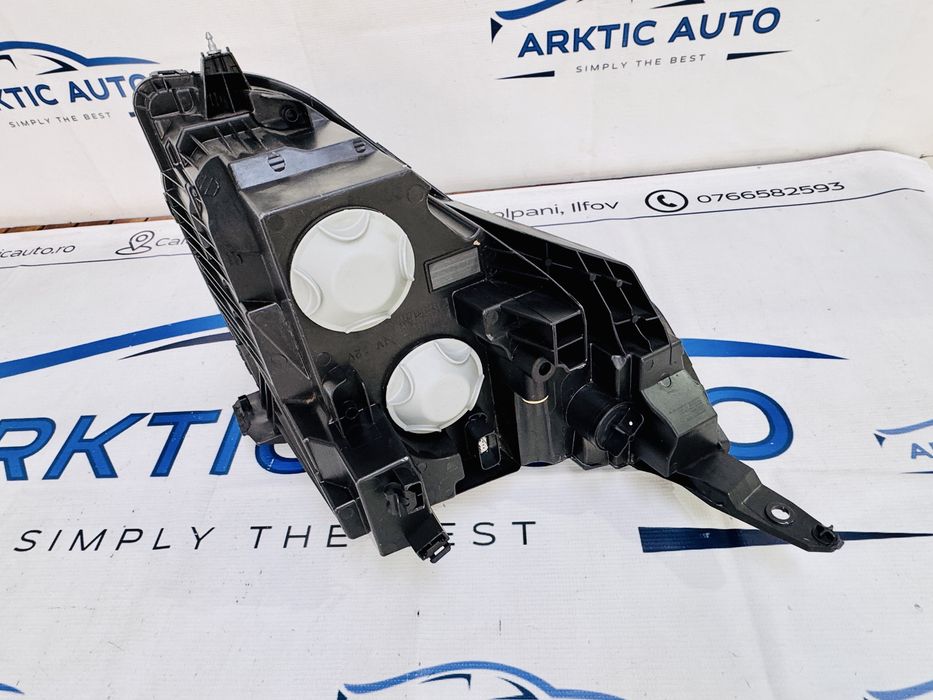 Far stanga Ford Transit Courier dupa 2023 cod R2X61-13W030-CF