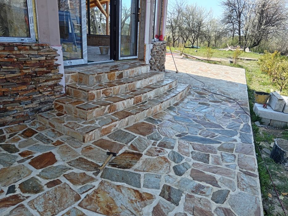 Piatra Naturală exterior